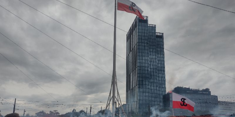 Jak mieszkańcy Warszawy upamiętnili Powstańców 1 sierpnia? Okiem redakcji na obchody symbolicznej godziny „W”
