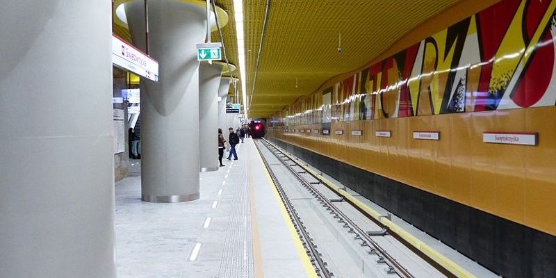 Unikatowa wystawa na stacjach II linii metra