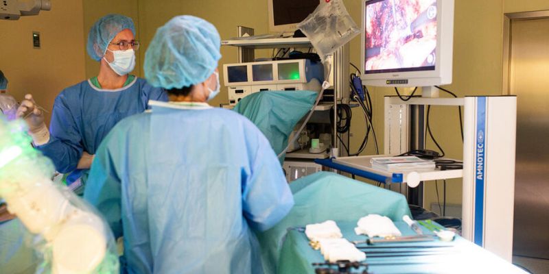 Chirurgia laparoskopowa z użyciem robota w Uniwersyteckim Centrum Klinicznym