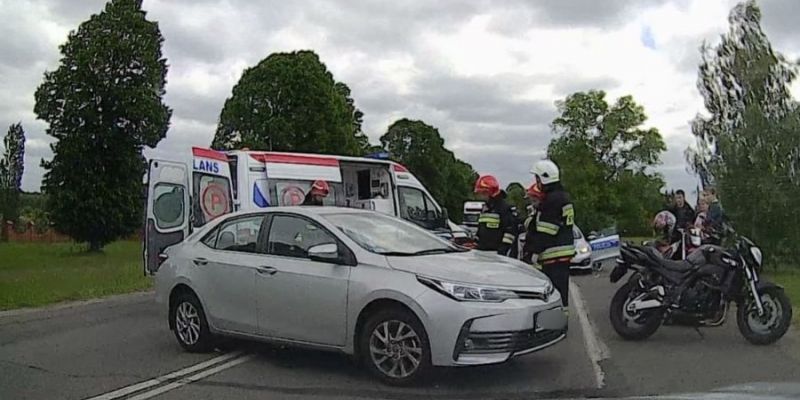 Policjant wraz z żoną udzielili pomocy ofierze wypadku