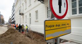 Tajemnice dawnego Skaryszewa pod nawierzchnią ulicy Okrzei: Sensacyjne odkrycie archeologiczne na Pradze