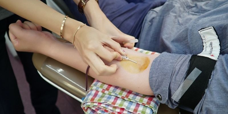 Zbiórka krwi przed Urzędem Dzielnicy Ursynów już 28 października – przekroczymy 100 litrów!