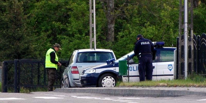 Od lutego kierowcy w całej Polsce będą mogli opłacić mandat kartą lub telefonem