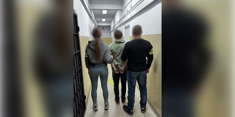 Gdańsk: 17-latek zatrzymany podczas włamania do paczkomatu