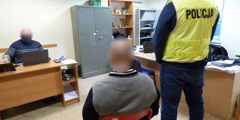 Policjanci zatrzymali mężczyznę podejrzewanego o kradzież pieniędzy ze zbiórki charytatywnej na leczenie chorego dziecka