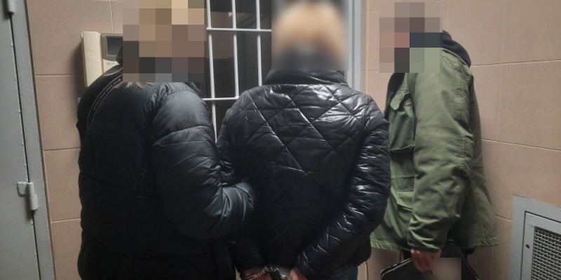 Rzuciła się na sąsiadki z maczetą