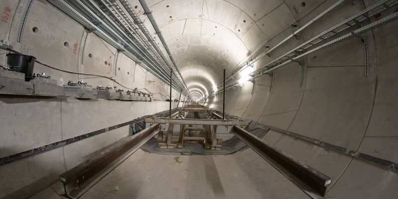 Metro na Bródno - montaż torowiska