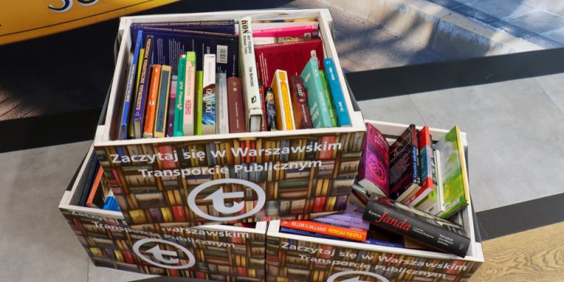 Literacki tramwaj na Światowy Dzień Książki – podróż pełna lektur