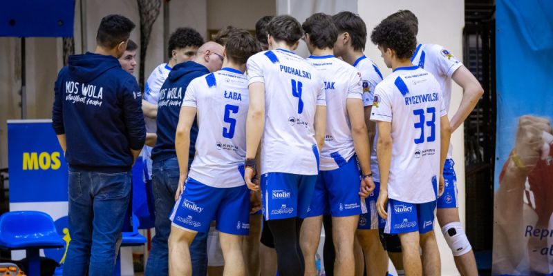 MOS Wola wygrywa w Białymstoku