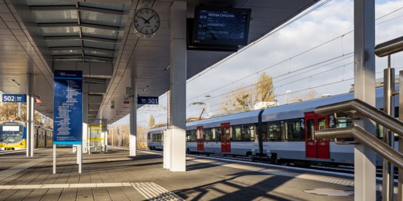 Nowoczesna stacja SKM Gdynia Leszczynki może cieszyć mieszkańców