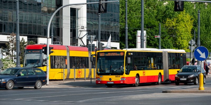 Wygodniej - metrem, tramwajem, pociągiem i autobusem