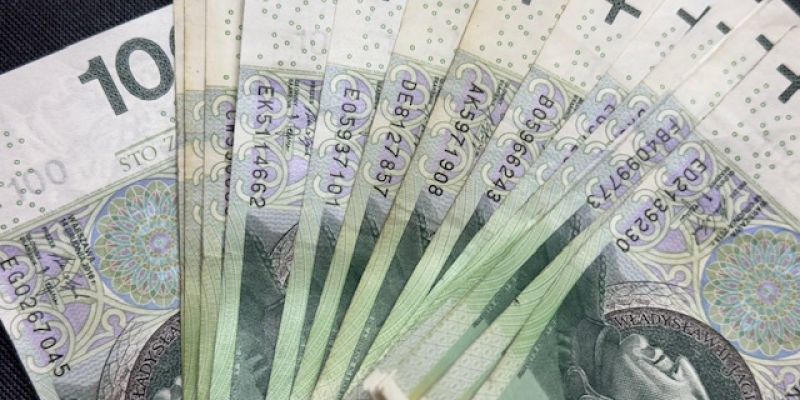 W Łebie kobieta uwierzyła fałszywym pracownikom banku i straciła kilkadziesiąt tysięcy złotych