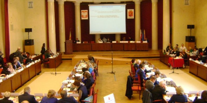 Rada Warszawy przegłosowała zmiany okręgów wyborczych