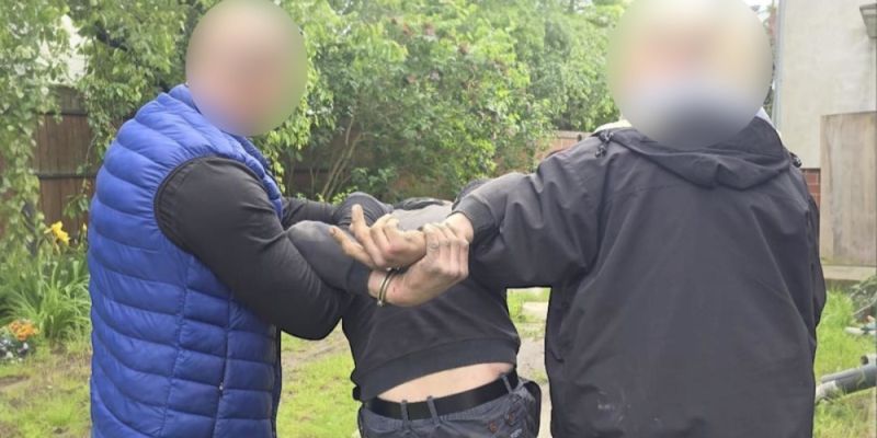 Zatrzymano 46-latka, który na swojej posesji posiadał ponad 20 kg środków odurzających
