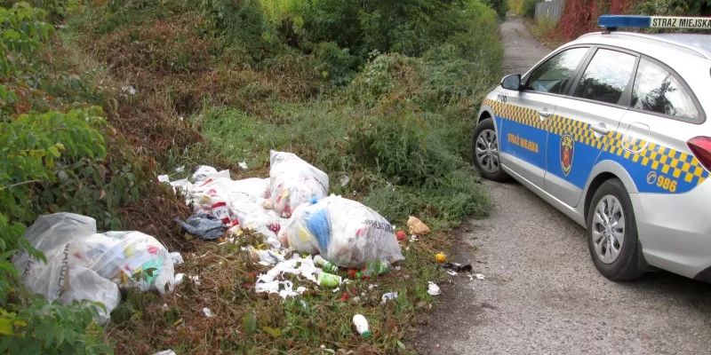 Zaśmiecał Wolę. Strażnicy miejscy szybko go namierzyli