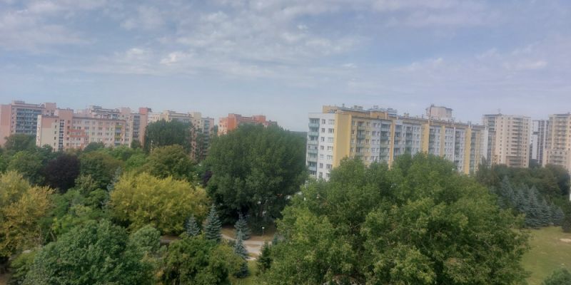 Nieprzyjemny zapach na Bielanach powrócił — co na to władze dzielnicy?