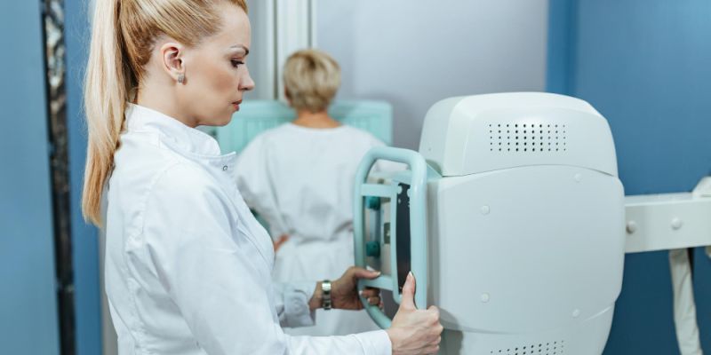 Mammografia ratuje życie – bezpłatne badania dla kobiet z Mazowsza. Sprawdź, gdzie stanie mammobus