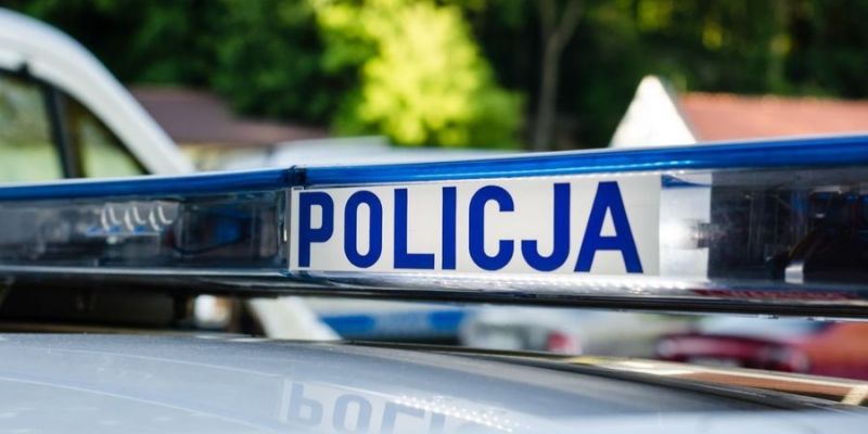 Uderzył autem w sklep i uciekł- nietrzeźwego zatrzymali policjanci