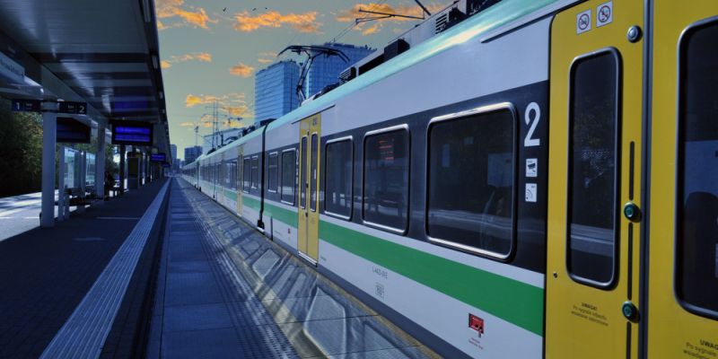 Linia kolejowa Warszawa Wawer – Otwock z czterema torami