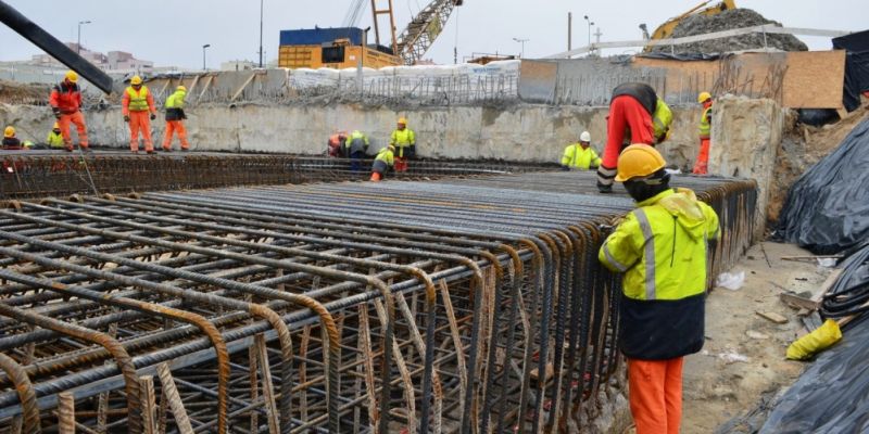 Na zachodzie metro schodzi na poziom -1