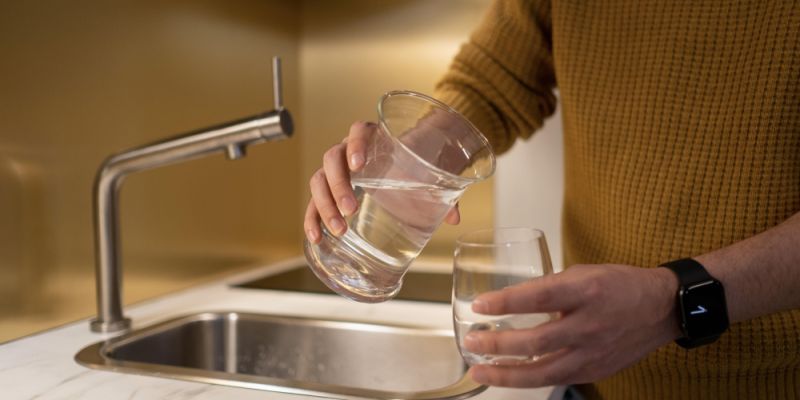 Niezdatna do picia woda w podwarszawskich miejscowościach