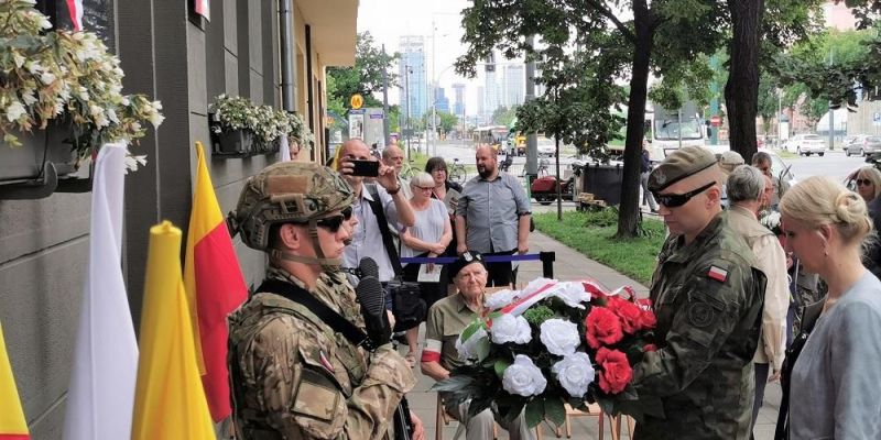 Odsłonięto tablicę upamiętniającą dowódcę batalionu „Zośka” Macieja Bittnera