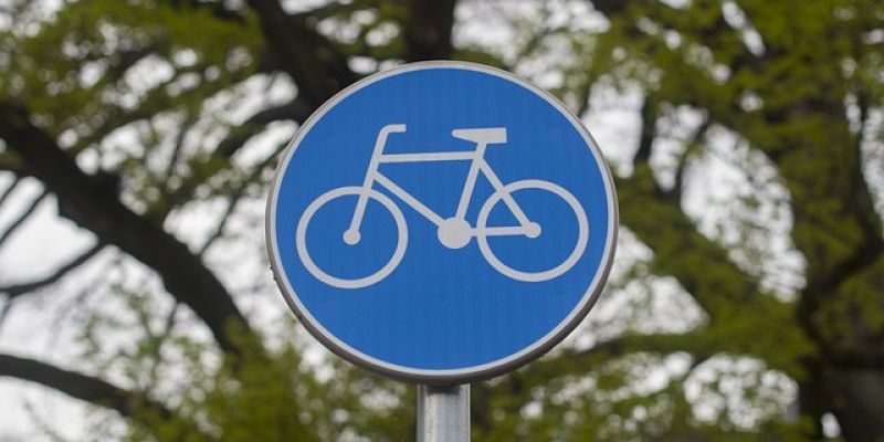 Nowa droga rowerowa na Mickiewicza. Powstanie bezpieczna trasa przez Żoliborz