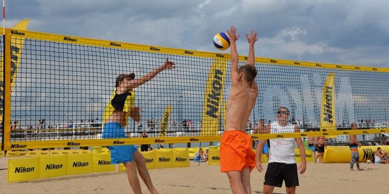 Siatkówka plażowa - cztery turnieje w lipcu. Udział bezpłatny, dla najlepszych przewidziano nagrody