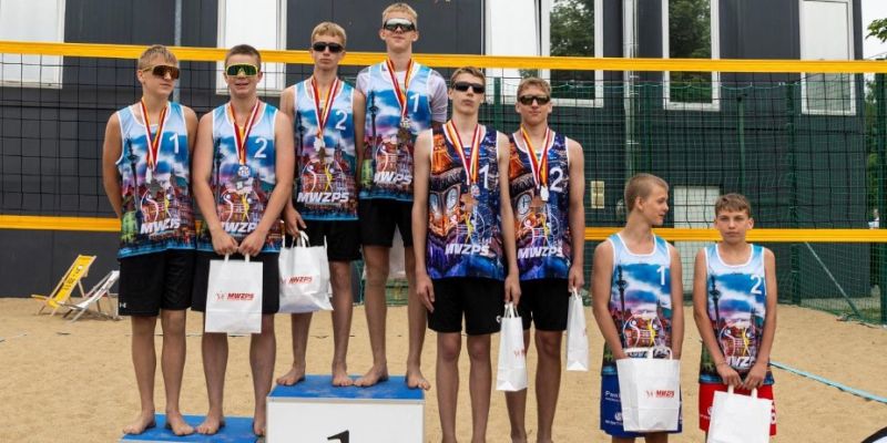 Młodziczki i młodzicy na plaży. Znamy najlepsze duety na Mazowszu
