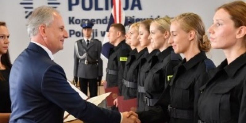 Ślubowanie 45 nowych policjantów