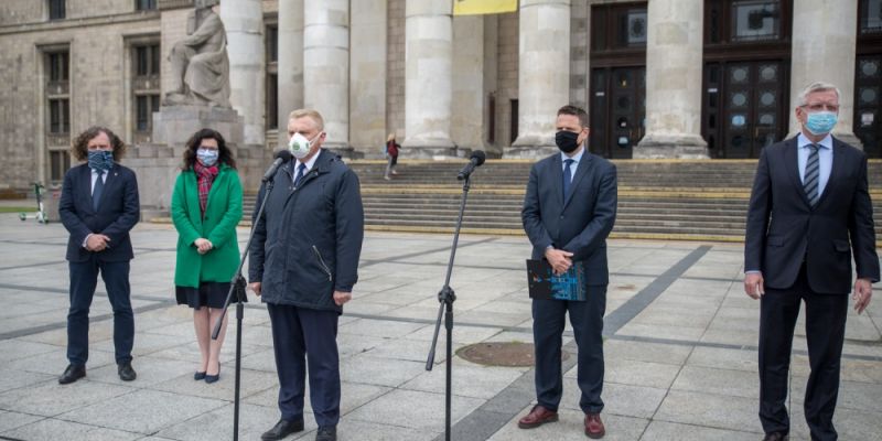 Apel samorządowców o testy dla oświaty i żłobków