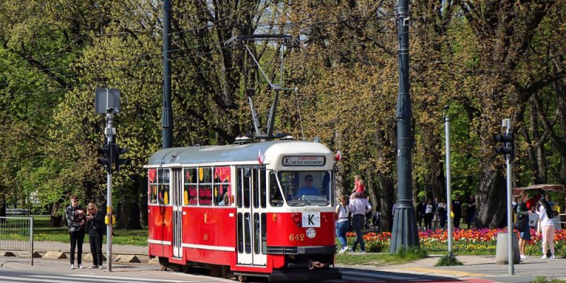 Z okazji Dnia Kobiet na stołecznych torach pojawi się specjalny tramwaj