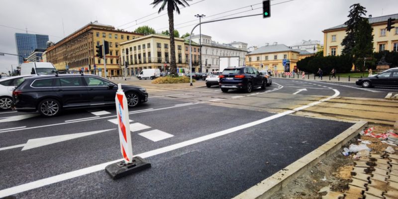 Zakończono wymianę asfaltu na rondzie de Gaulle’a