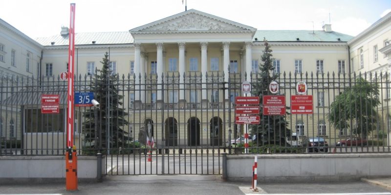 Ratusz pomaga lokatorom z budynków dekretowych