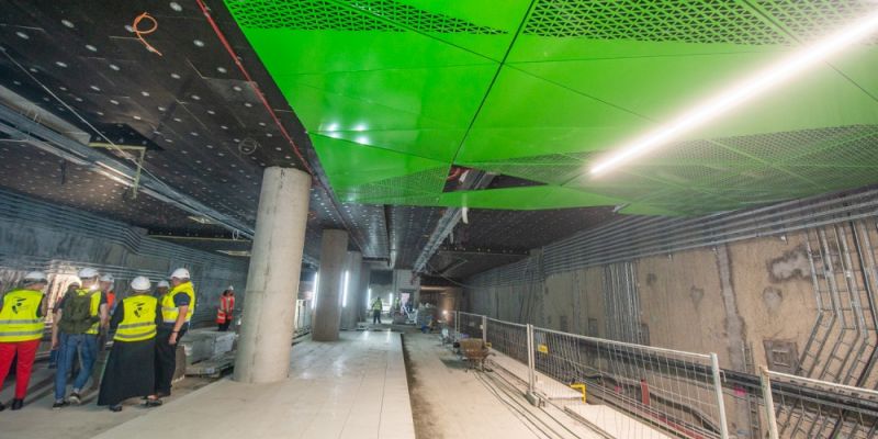 Trzy stacje na Woli niemal gotowe