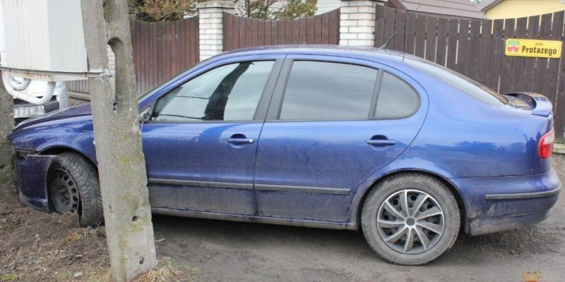 Policjant w dniu wolnym zatrzymał podejrzanego, który uszkodził mu samochód