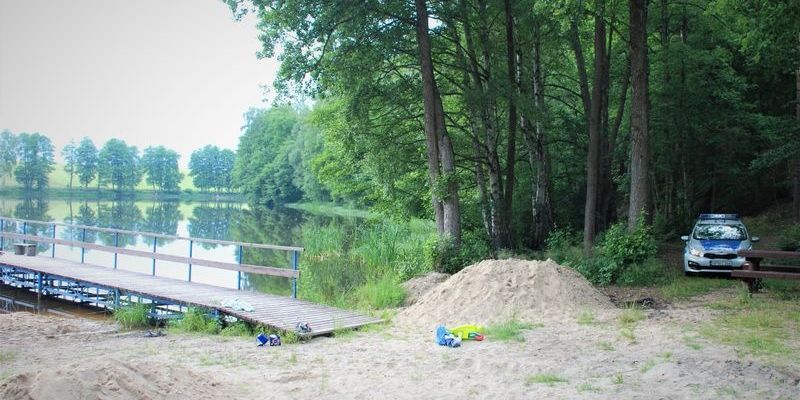 Kolejne utonięcie, policjanci apelują o ostrożność i rozwagę nad wodą