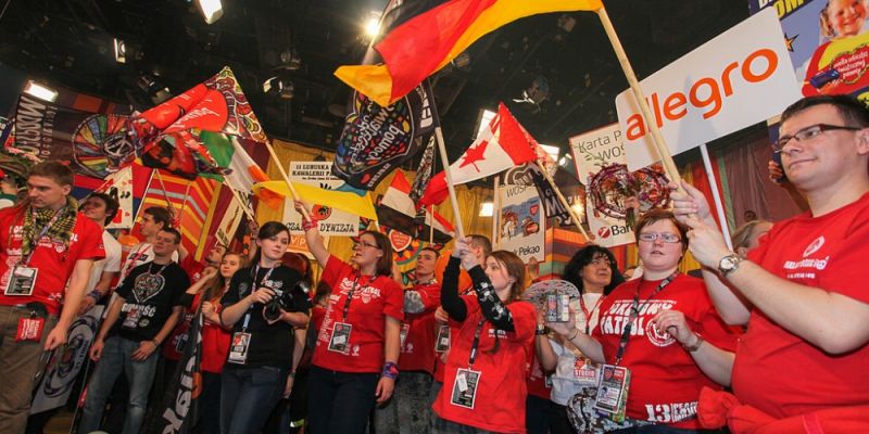 Ukradł puszki WOŚP. Grozi mu 10 lat pozbawienia wolności.