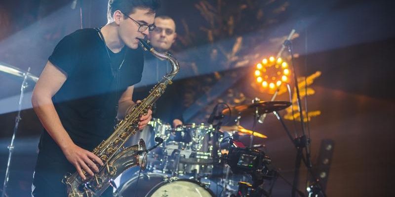 LASY ZIMOWE z koncertami Jaskułke i DownTown Brass