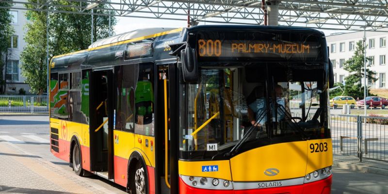 Autobusem nr 800 do Kampinosu