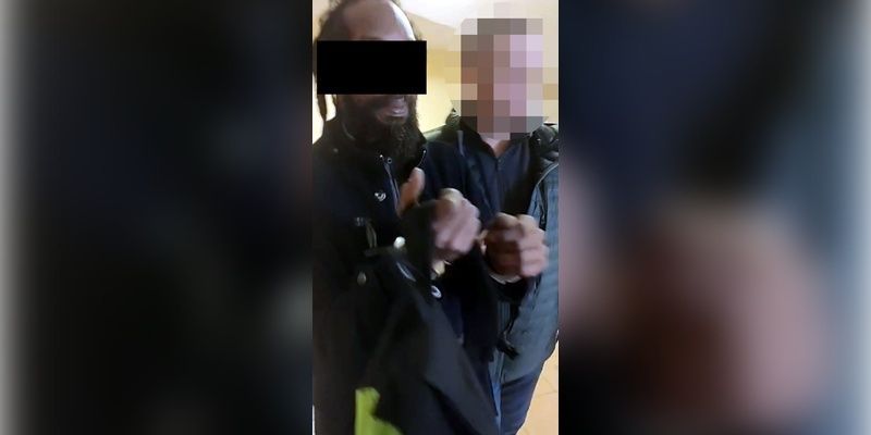 Zaatakował nożem na pl. Bankowym. Jamajczyk w rękach policji