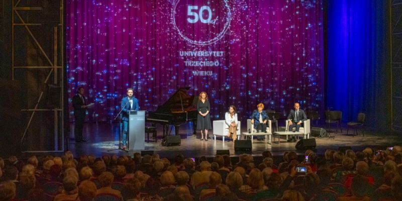 Aktywność i edukacja na Uniwersytetach Trzeciego Wieku