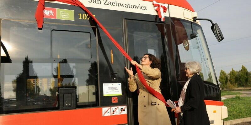 Tramwaj “Jan Zachwatowicz”