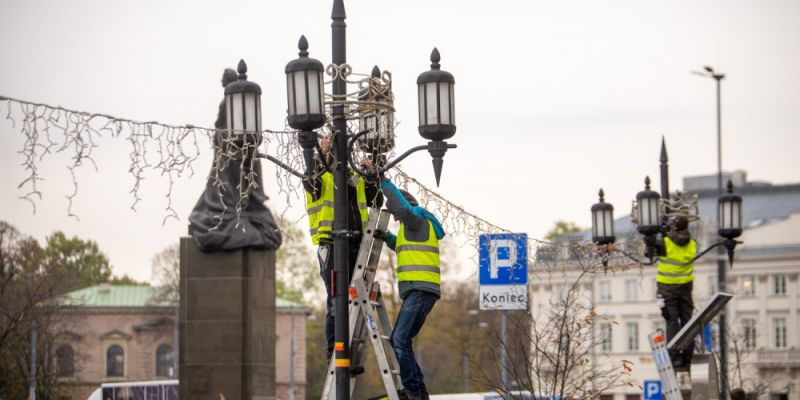 Montaż iluminacji świątecznej już rozpoczęty