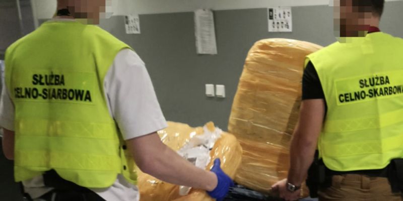 Na Okęciu udaremniono przemyt prawie 45 kilogramów marihuany