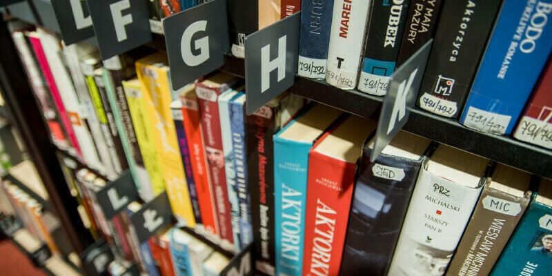 Wojewódzka i Miejska Biblioteka Publiczna od sierpnia będzie dostarczać książki do domu
