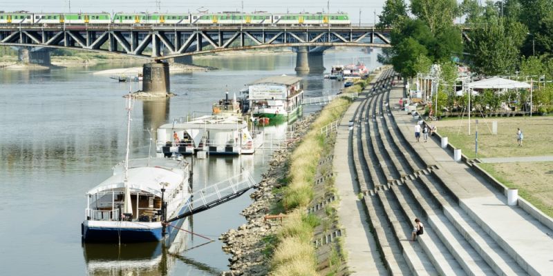 Na warszawskich bulwarach zamieszkał wrocławski skrzat