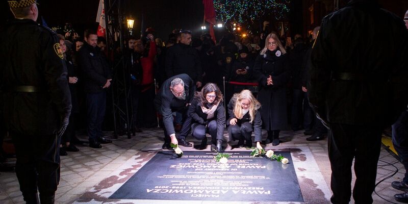 “Pamiętamy! Gdańszczanki i Gdańszczanie” - tablica w rocznicę zamachu na prezydenta