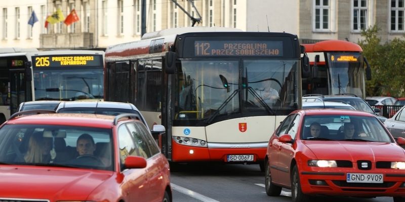 Komunikacja miejska w sylwestra. Kursować będzie specjalny bezpłatny autobus sylwestrowy