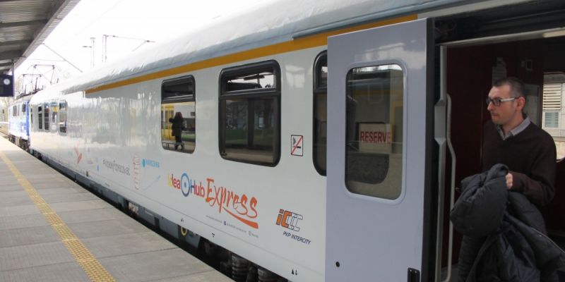 Idea Bank uruchamia mobilny coworking